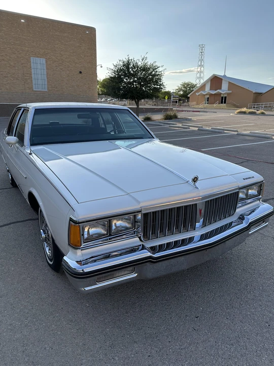 1986 Pontiac Parisienne - Image 14 of 31
