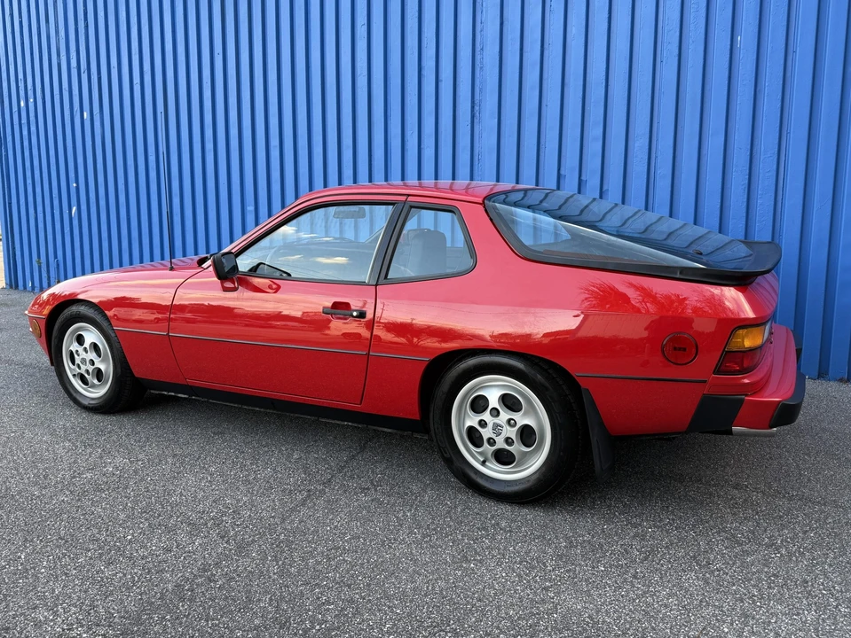 1987 Porsche 924 S - Image 12 of 31