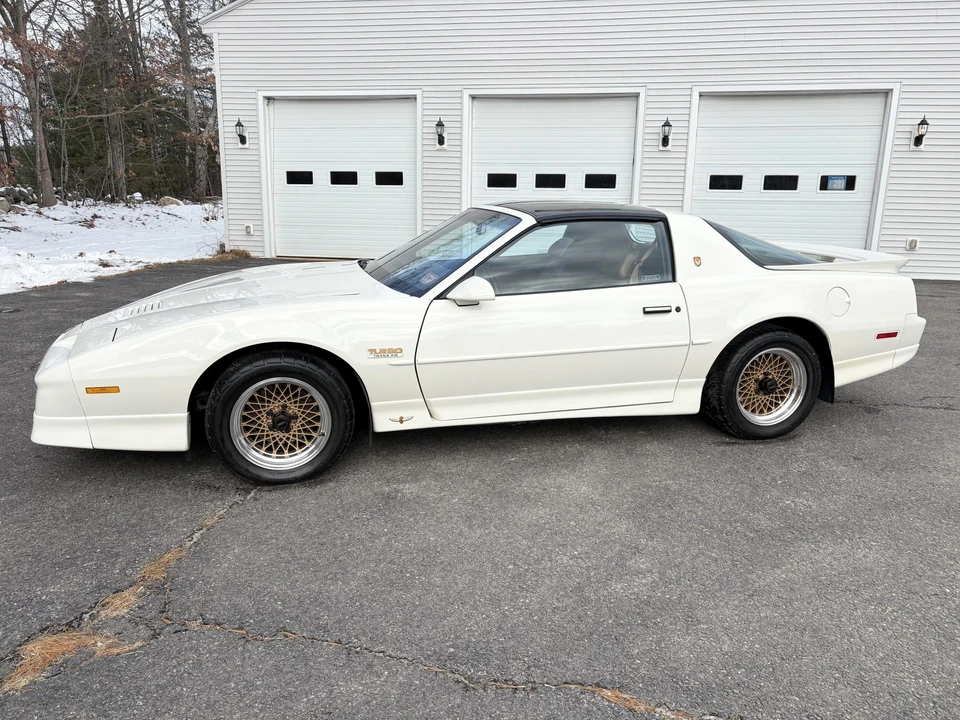 1989 Pontiac Firebird Trans Am 3rd Gen - Image 27 of 31