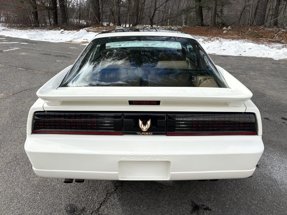 1989 Pontiac Firebird Trans Am 3rd Gen - Image 19 of 31