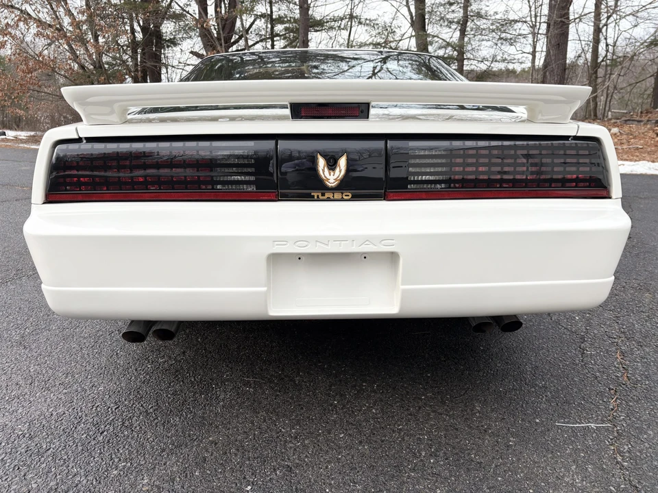 1989 Pontiac Firebird Trans Am 3rd Gen - Image 20 of 31