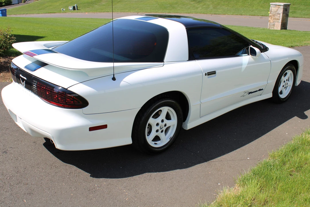1994 Pontiac Firebird Trans Am 4th Gen - Image 22 of 31