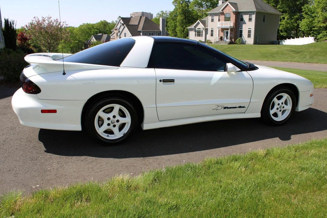 1994 Pontiac Firebird Trans Am 4th Gen - Image 25 of 31
