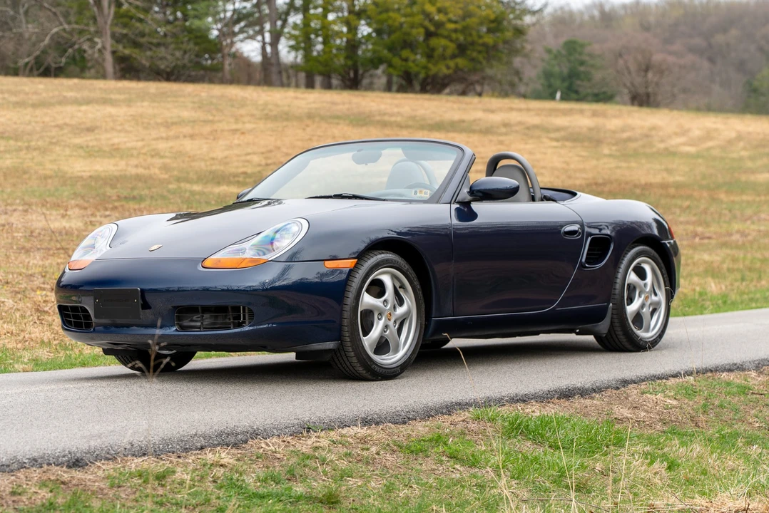 2000 Porsche 986 Boxster - Image 2 of 31