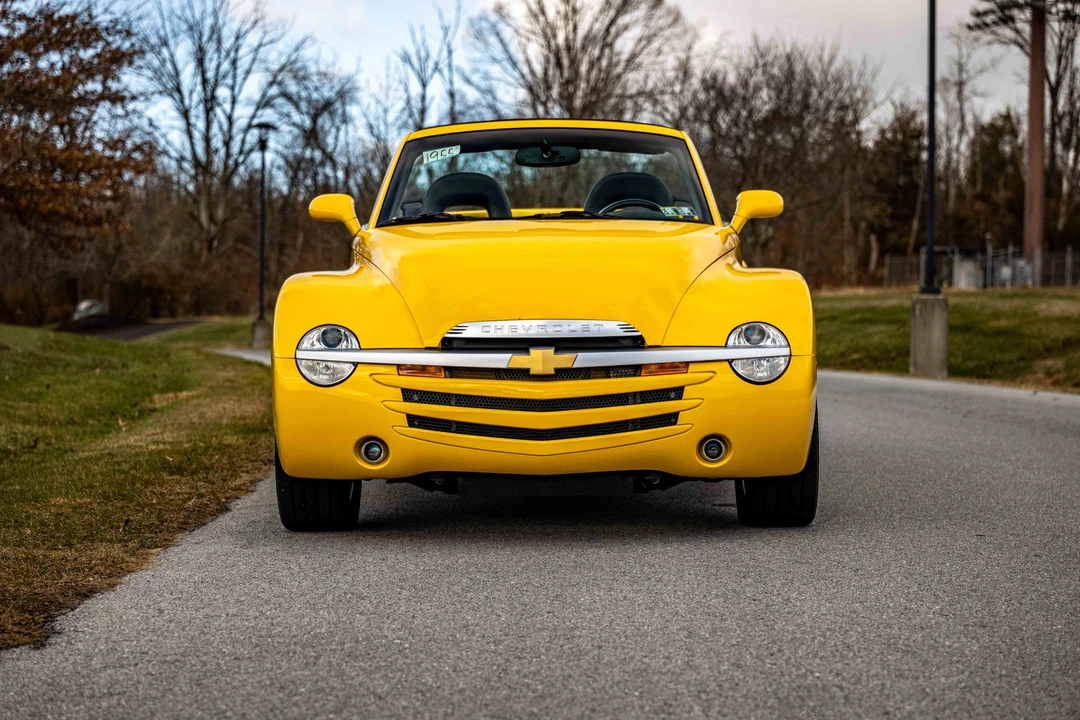 2004 Chevrolet SSR - Image 4 of 31