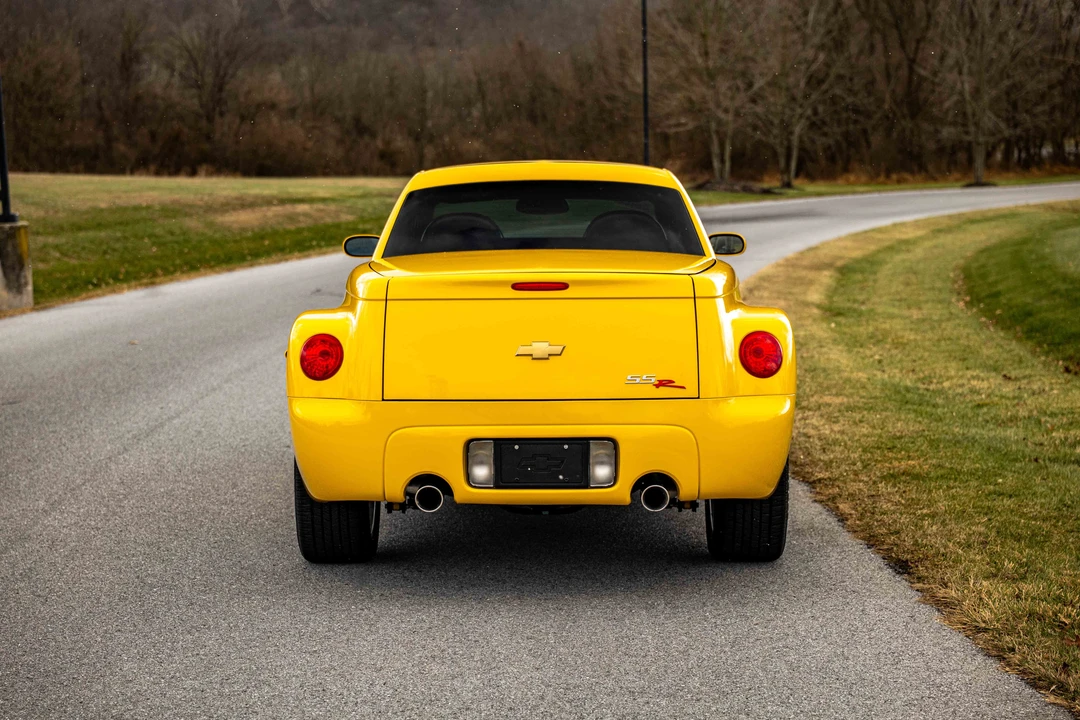 2004 Chevrolet SSR - Image 21 of 31