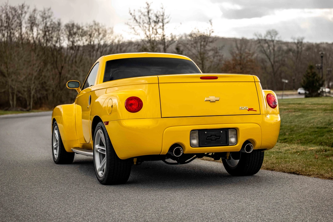 2004 Chevrolet SSR - Image 23 of 31