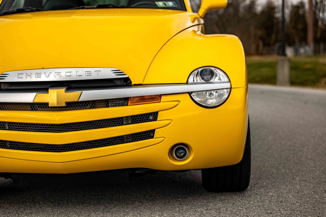 2004 Chevrolet SSR - Image 30 of 31