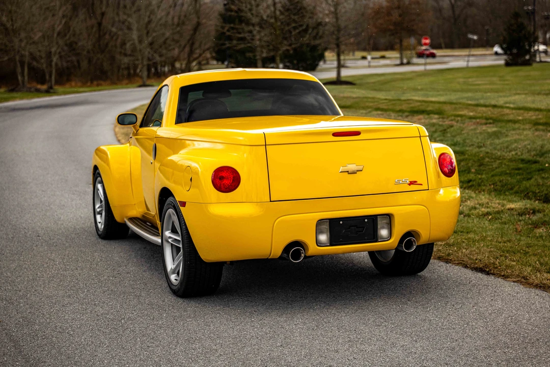 2004 Chevrolet SSR - Image 22 of 31