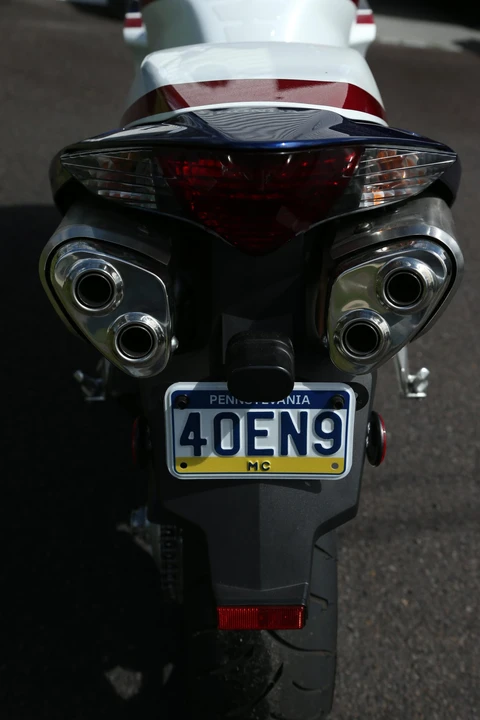 2007 Honda VF & VFR - Image 23 of 31