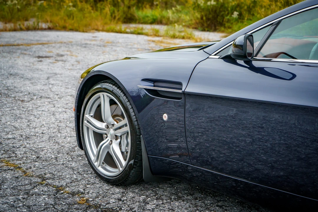 2009 Aston Martin V8 Vantage (2006-2017) - Image 26 of 31