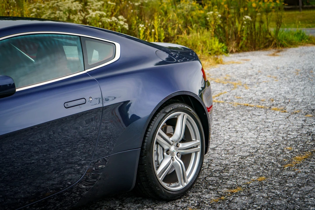 2009 Aston Martin V8 Vantage (2006-2017) - Image 28 of 31