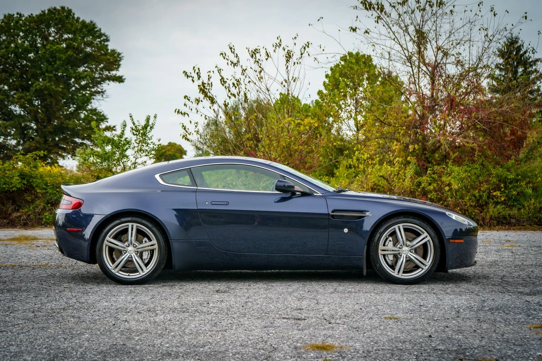 2009 Aston Martin V8 Vantage (2006-2017) - Image 10 of 31
