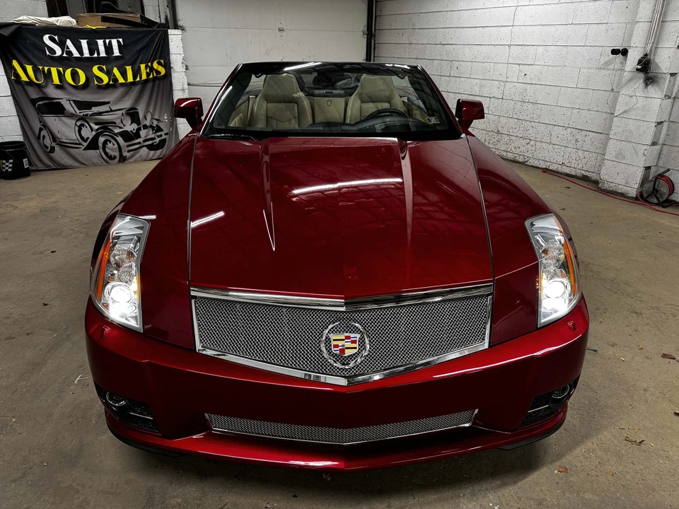 2009 Cadillac XLR-V - Image 24 of 31