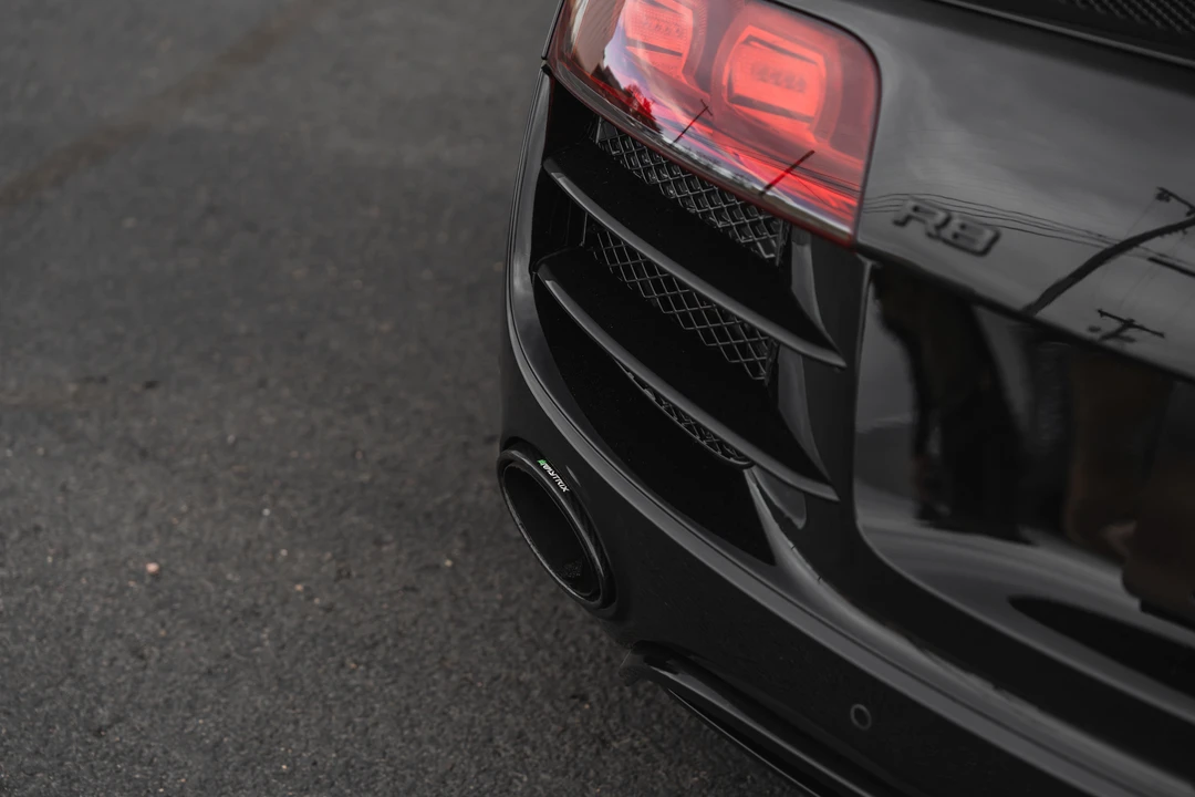 2010 Audi 42 R8 - Image 29 of 31