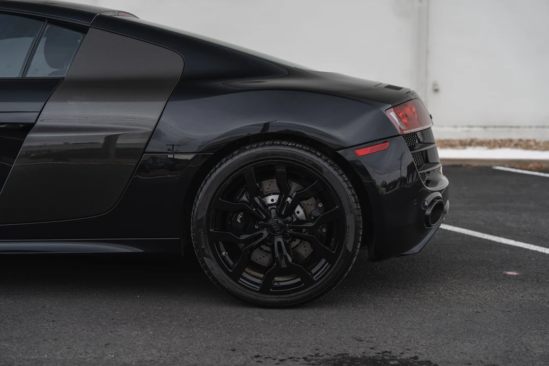 2010 Audi 42 R8 - Image 27 of 31