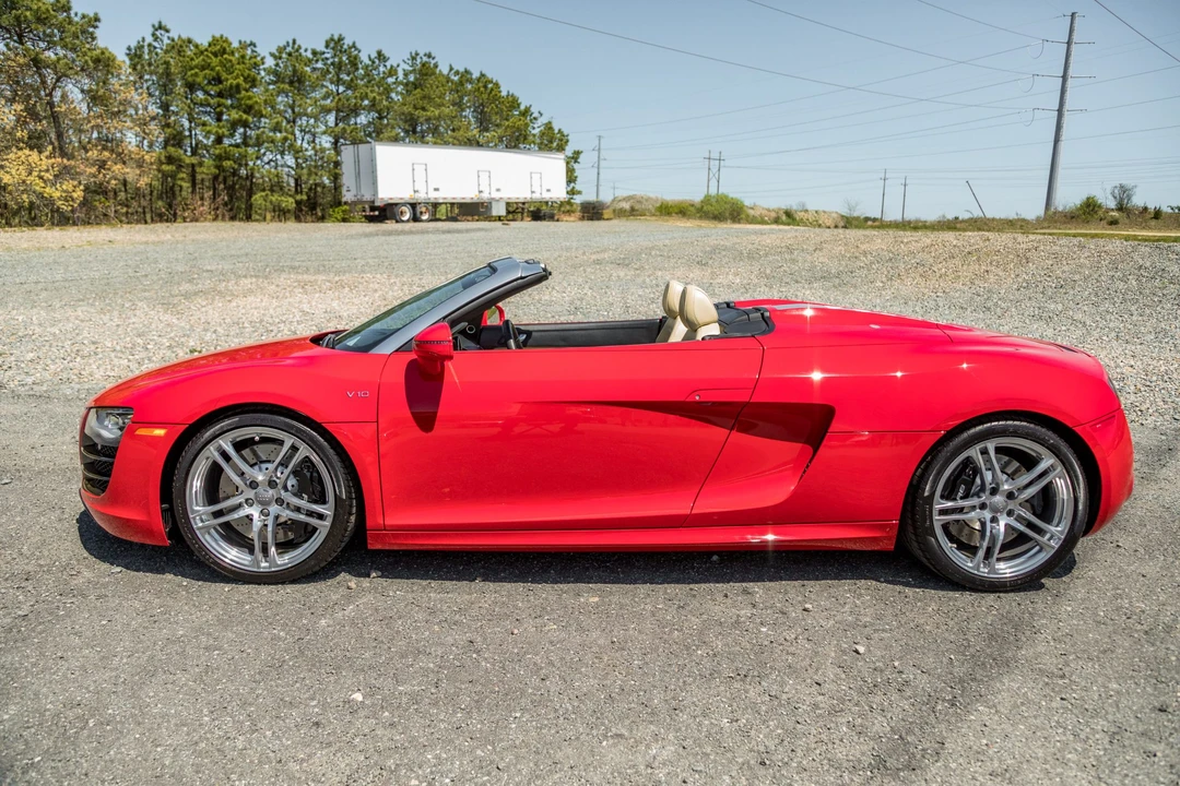 2011 Audi 42 R8 - Image 9 of 31