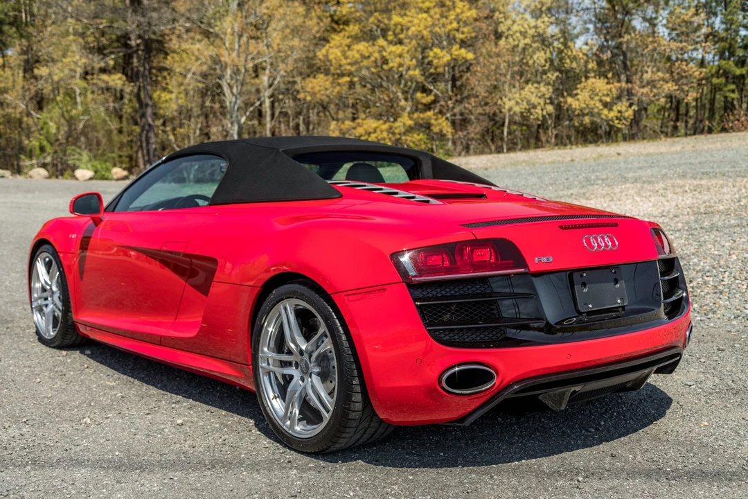 2011 Audi 42 R8 - Image 16 of 31