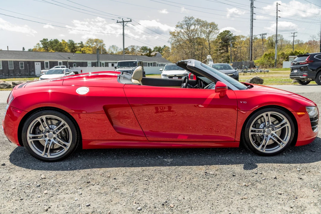 2011 Audi 42 R8 - Image 5 of 31