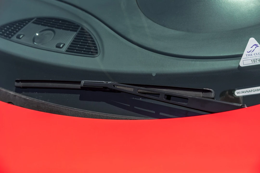 2011 Audi 42 R8 - Image 28 of 31