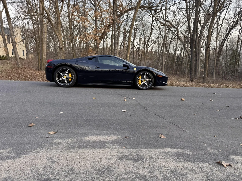 2013 Ferrari 458 Italia - Image 25 of 31