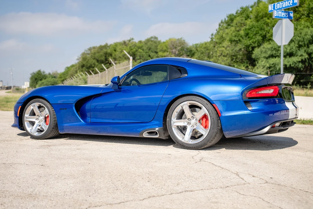 2013 Dodge Viper 5th Gen - Image 16 of 31