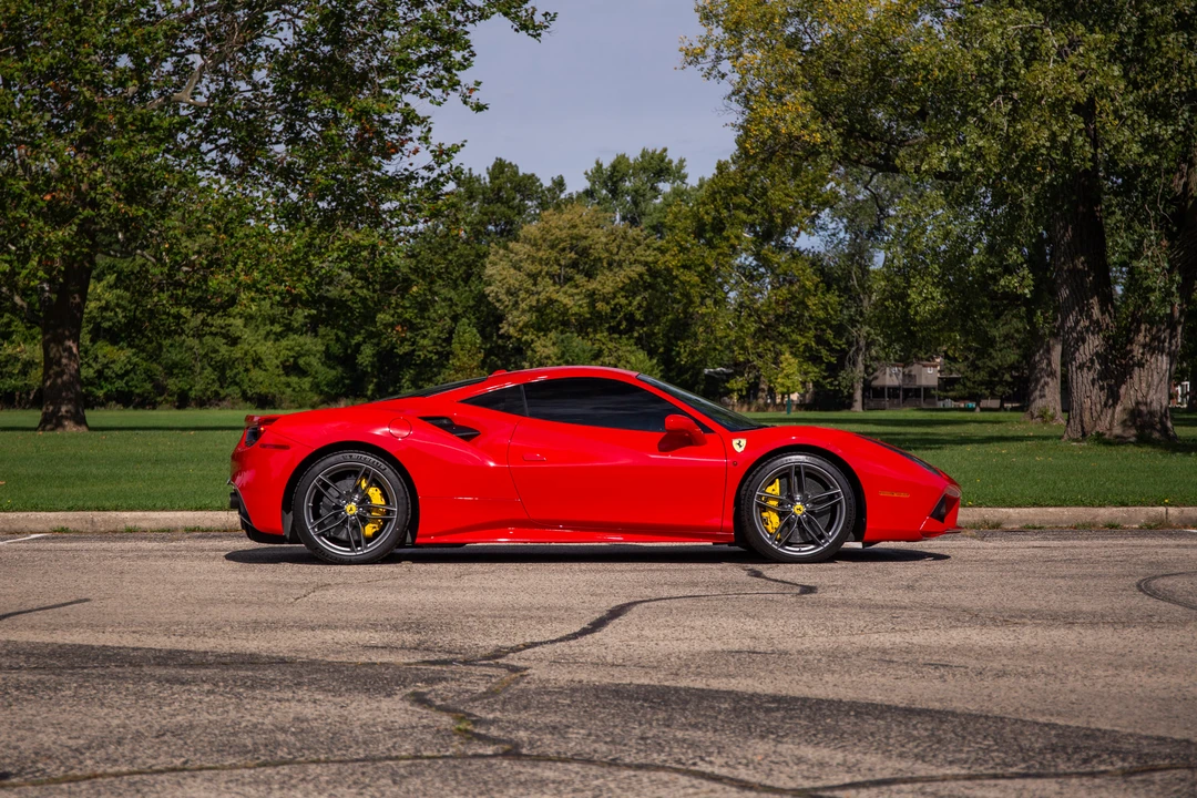2016 Ferrari 488 GTB - Image 9 of 31