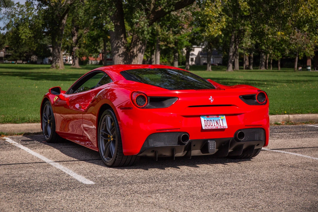2016 Ferrari 488 GTB - Image 16 of 31