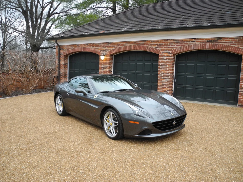 2016 Ferrari California T - Image 16 of 31
