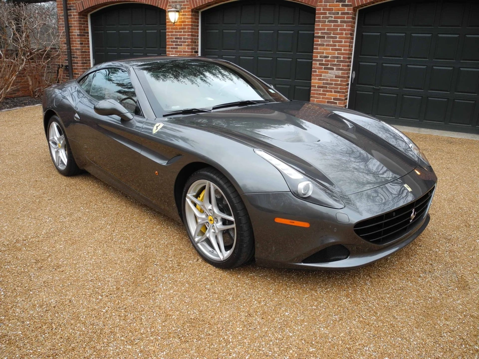 2016 Ferrari California T - Image 15 of 31