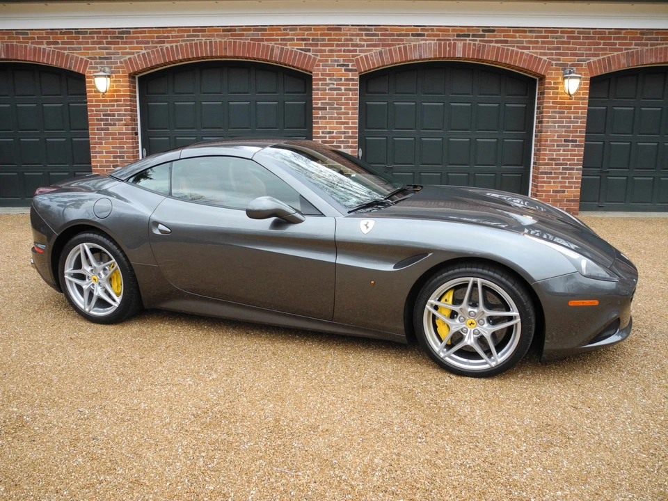 2016 Ferrari California T - Image 13 of 31