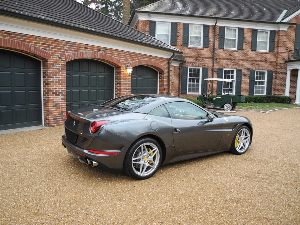 2016 Ferrari California T - Image 10 of 31