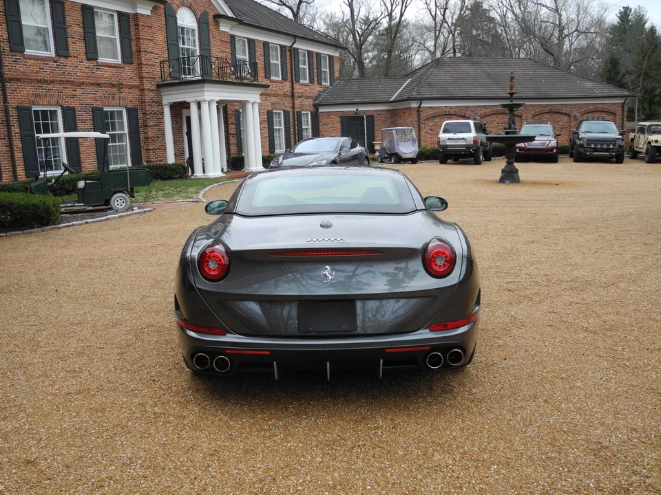 2016 Ferrari California T - Image 8 of 31