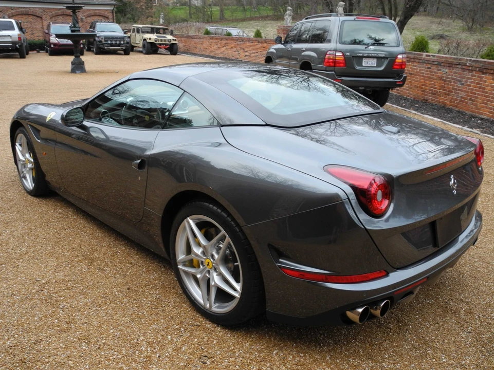 2016 Ferrari California T - Image 7 of 31
