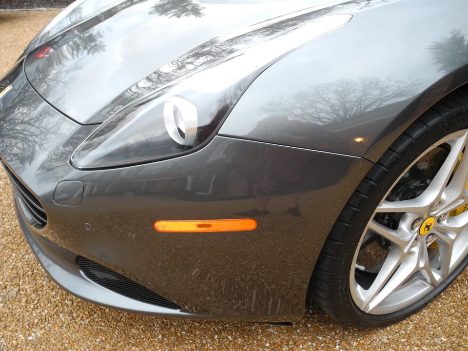2016 Ferrari California T - Image 30 of 31