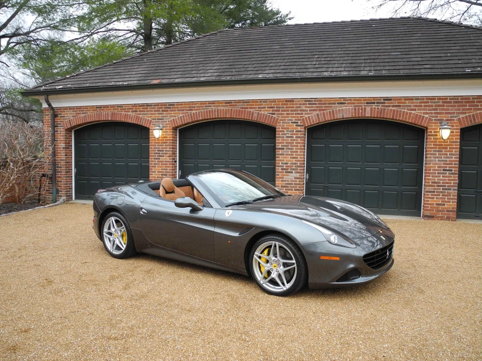 2016 Ferrari California T - Image 26 of 31