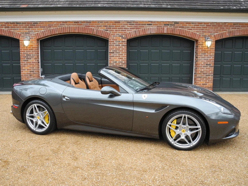 2016 Ferrari California T - Image 25 of 31