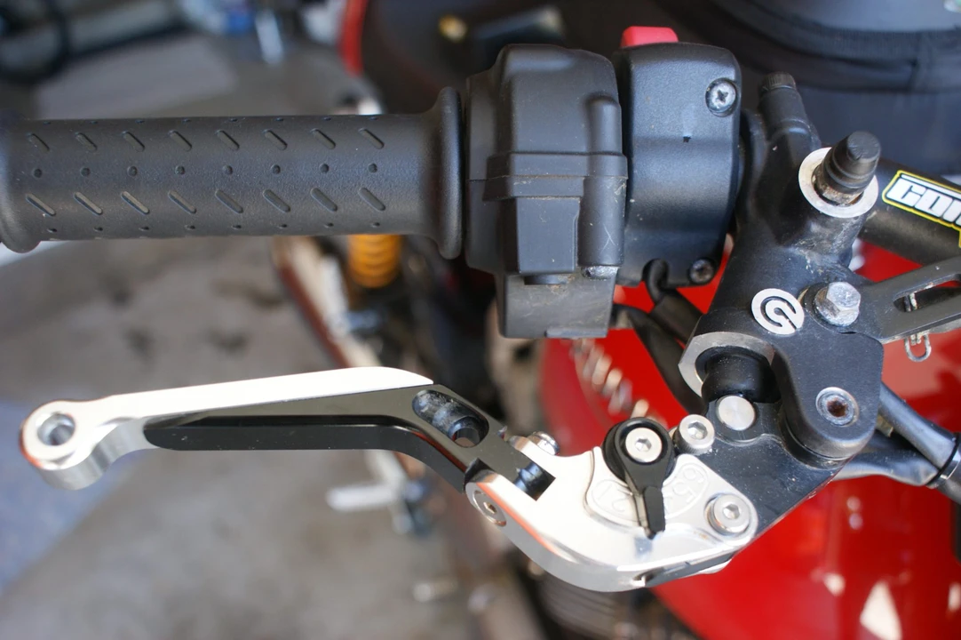 2016 Triumph Thruxton - Image 29 of 31