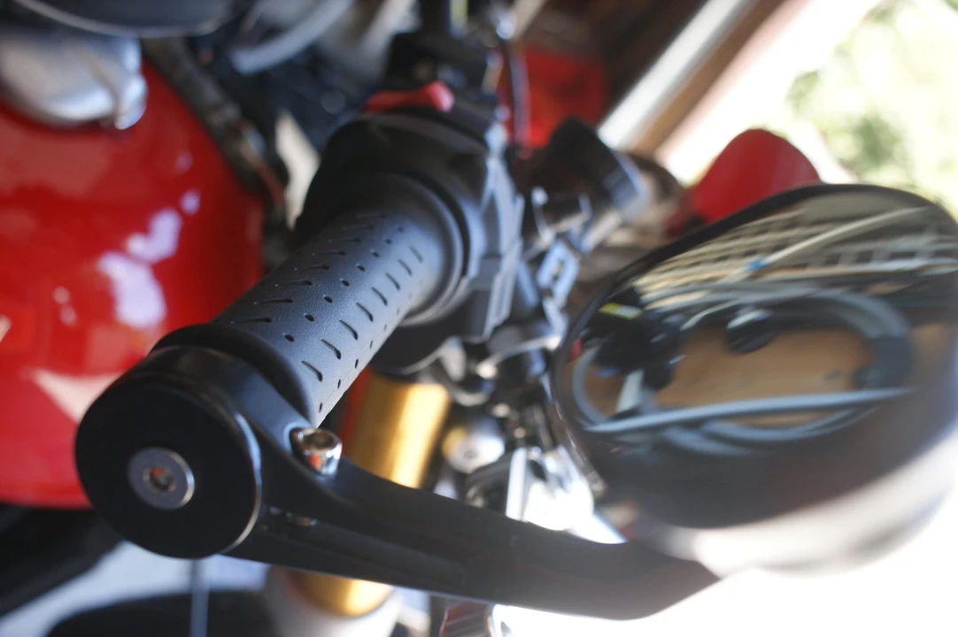 2016 Triumph Thruxton - Image 23 of 31