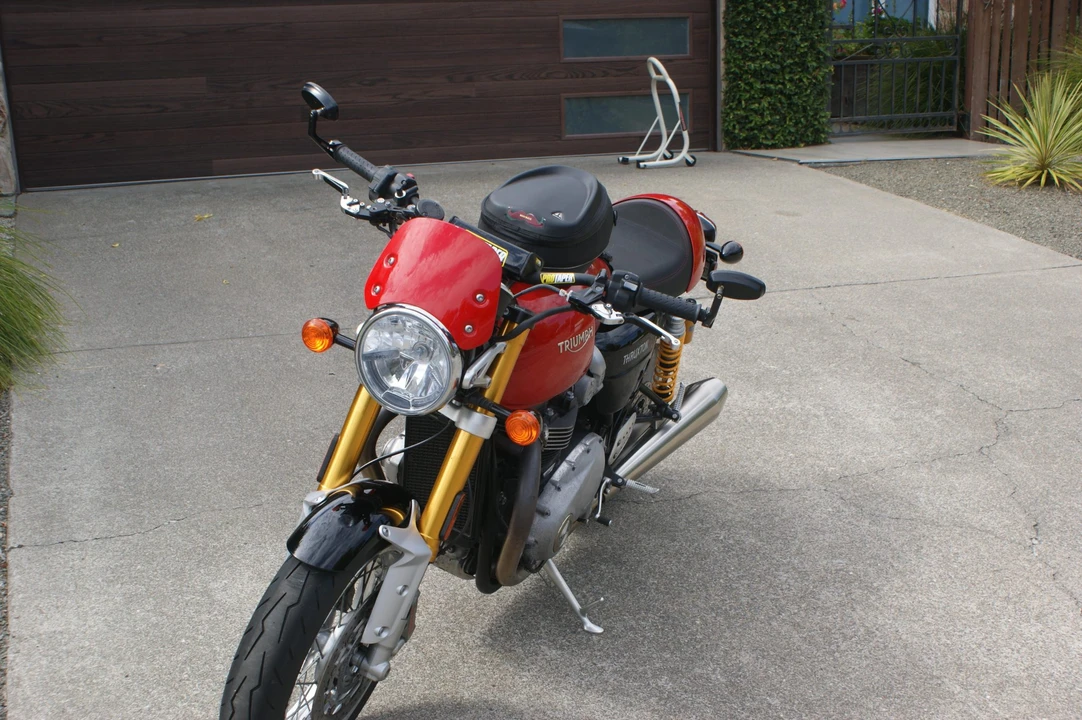 2016 Triumph Thruxton - Image 2 of 31
