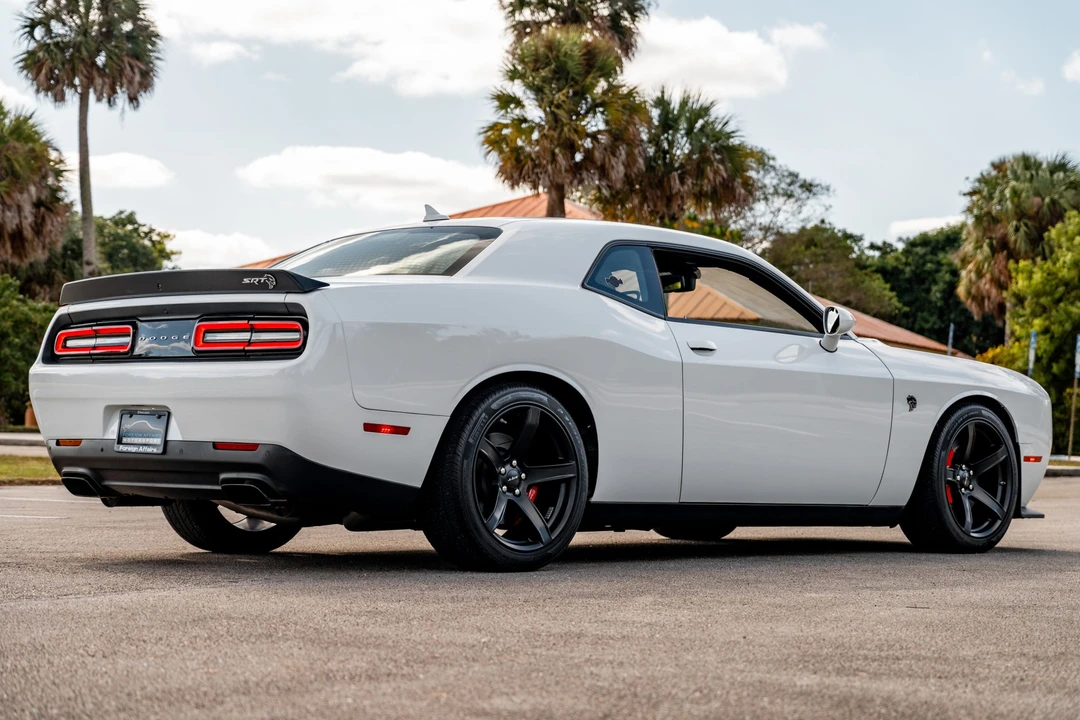 2017 Dodge Challenger SRT Hellcat 3rd Gen - Image 6 of 31