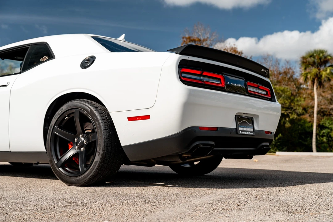 2017 Dodge Challenger SRT Hellcat 3rd Gen - Image 23 of 31
