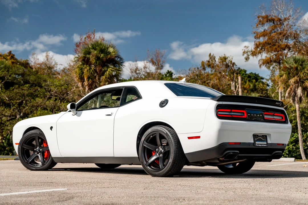 2017 Dodge Challenger SRT Hellcat 3rd Gen - Image 8 of 31