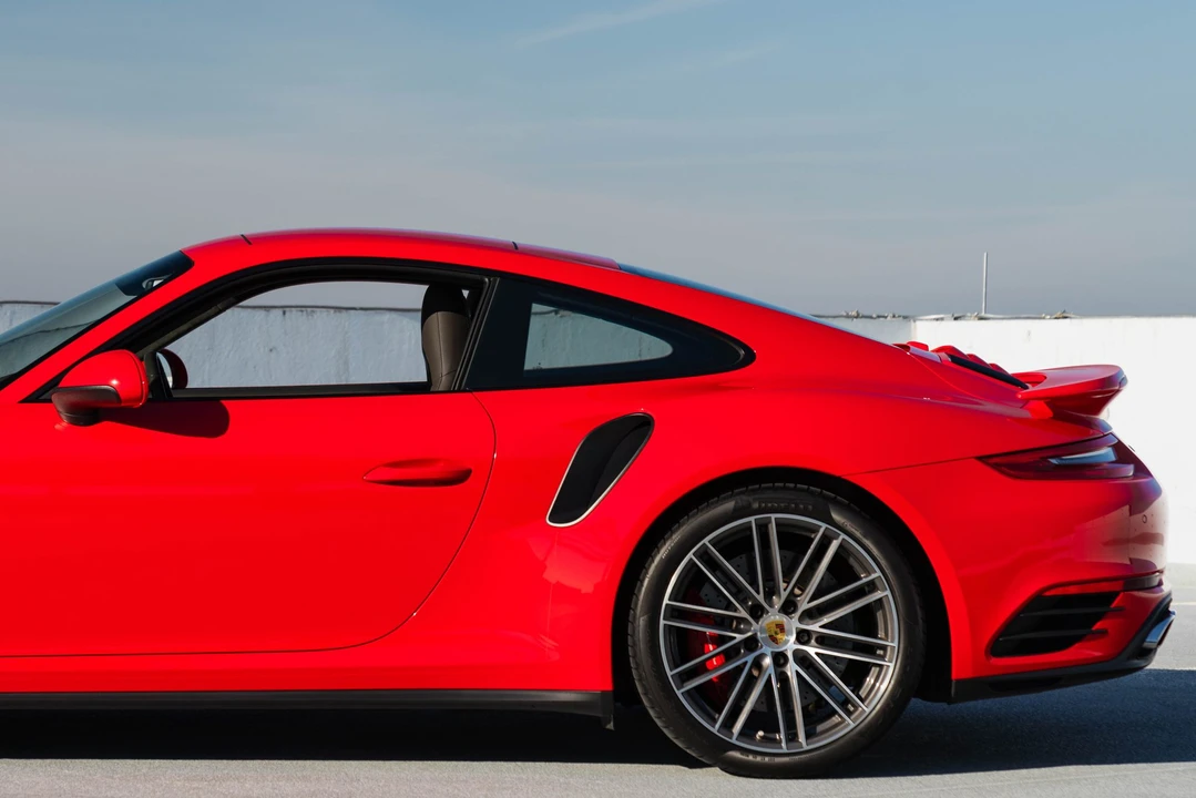 2017 Porsche 991 Turbo - Image 12 of 31