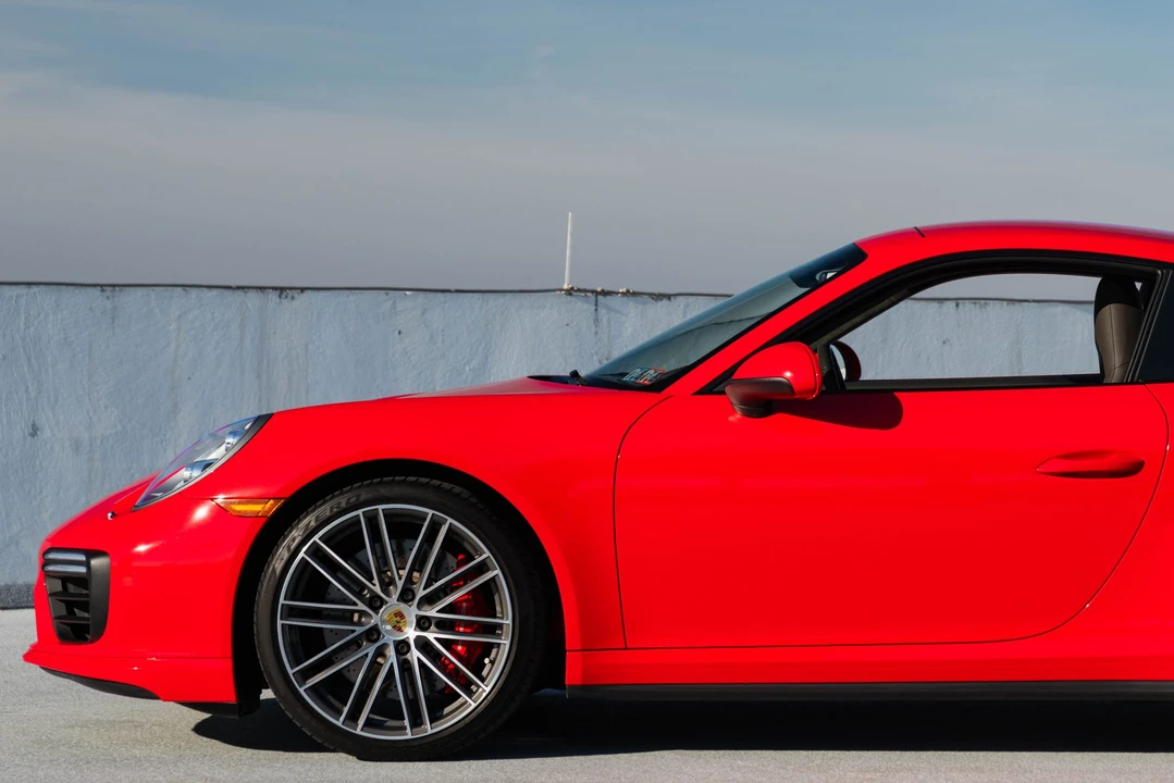 2017 Porsche 991 Turbo - Image 11 of 31