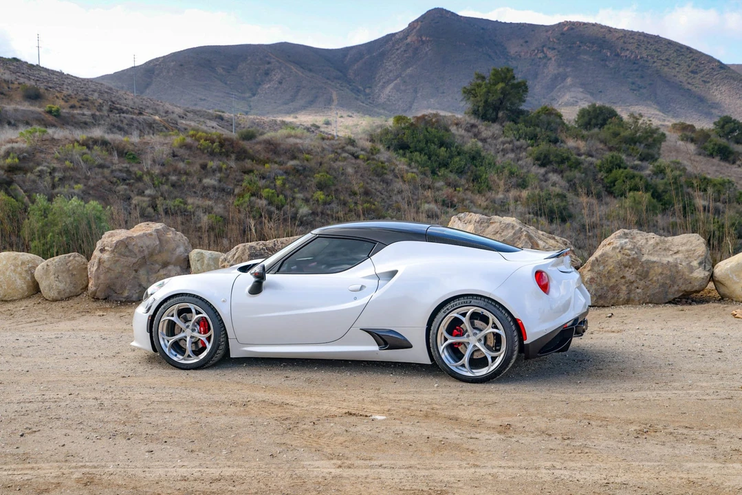 2018 Alfa Romeo 4C Coupe - Image 29 of 31