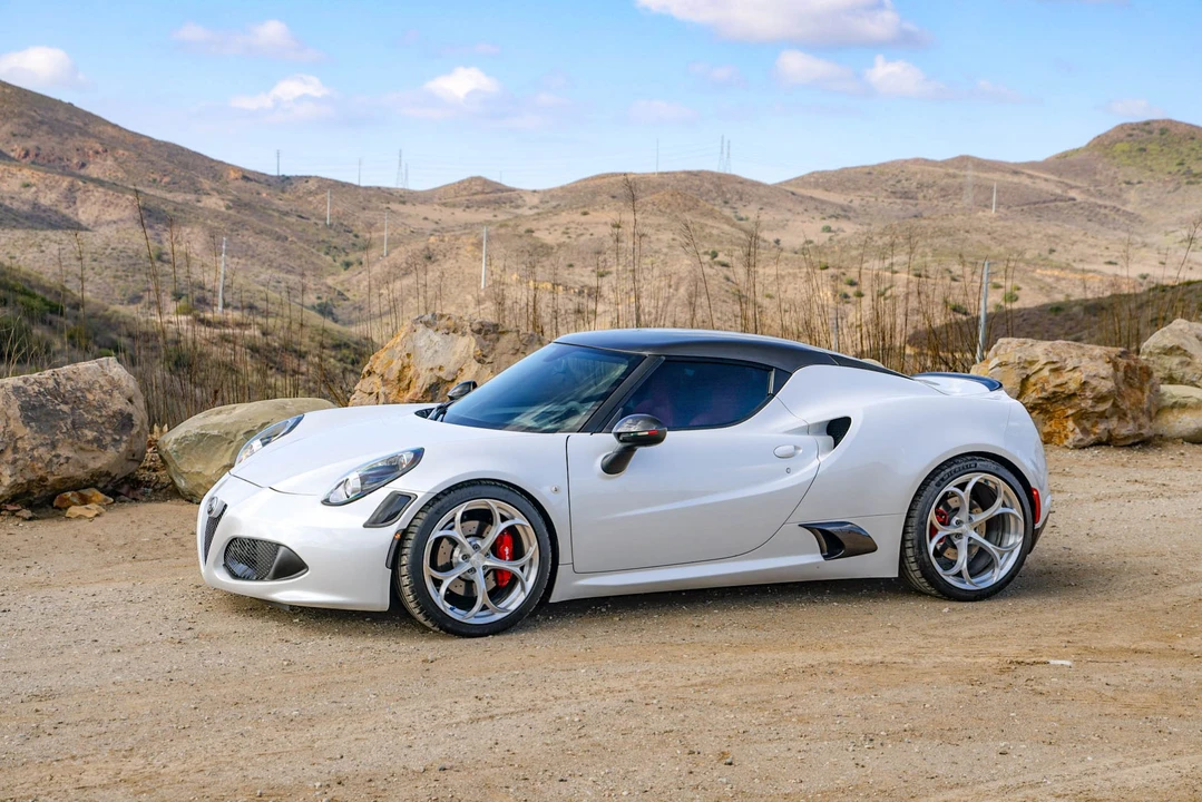 2018 Alfa Romeo 4C Coupe - Image 27 of 31