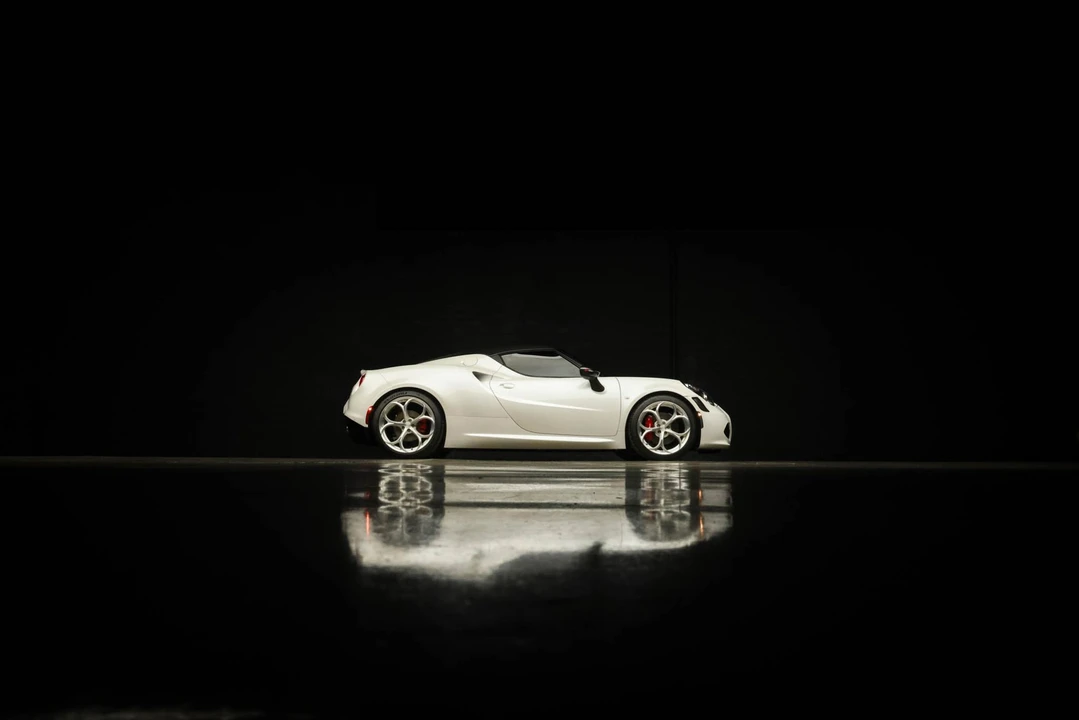 2018 Alfa Romeo 4C Coupe - Image 17 of 31