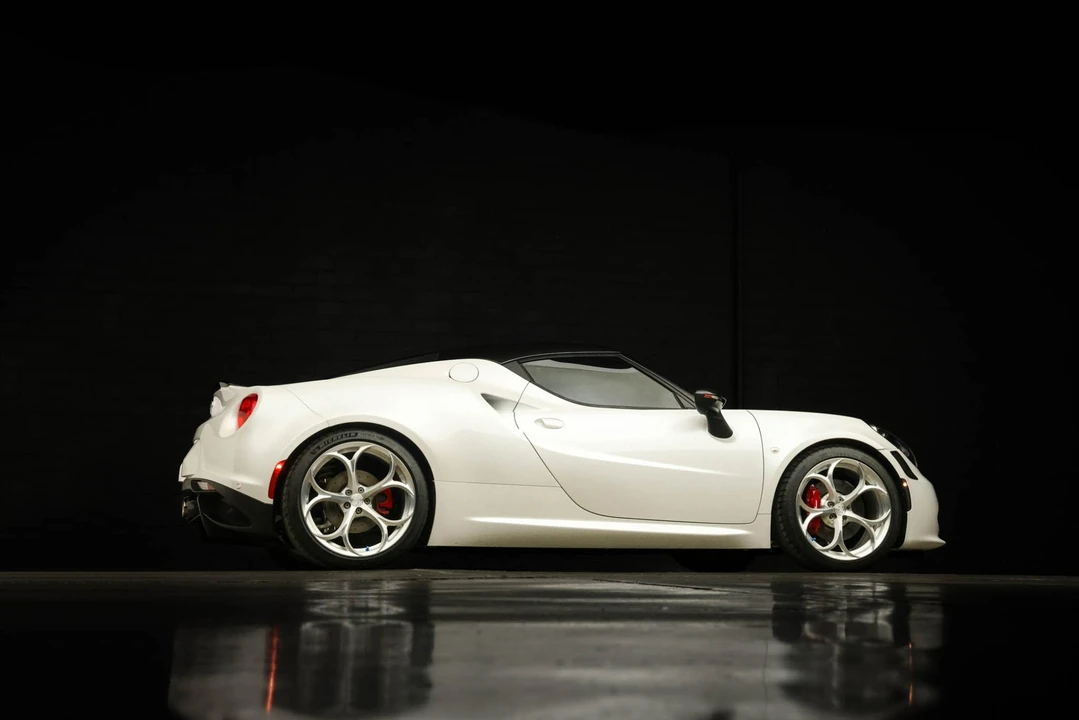 2018 Alfa Romeo 4C Coupe - Image 16 of 31