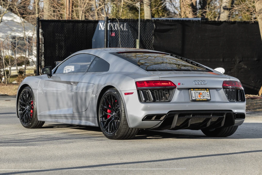 2018 Audi 4S R8 - Image 8 of 31